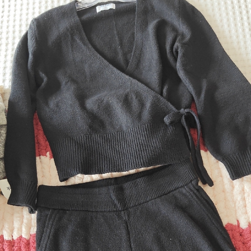 Old Navy Black Wrap Cardigan Sweater